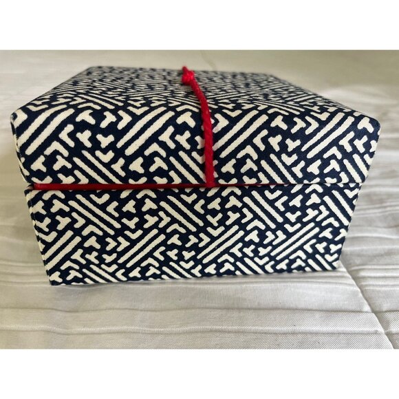 Vtg Indigo Blue and White Fabric Covered Box with Chinese Key Pattern - Picture 4 of 8